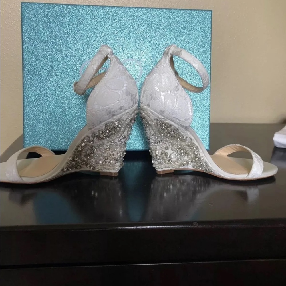 Betsey Johnson white Embellished Wedge sz6